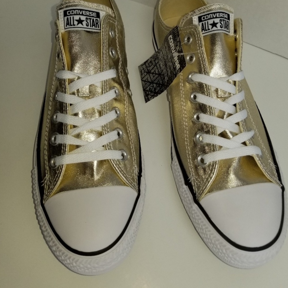 Converse - Picture 1 of 2